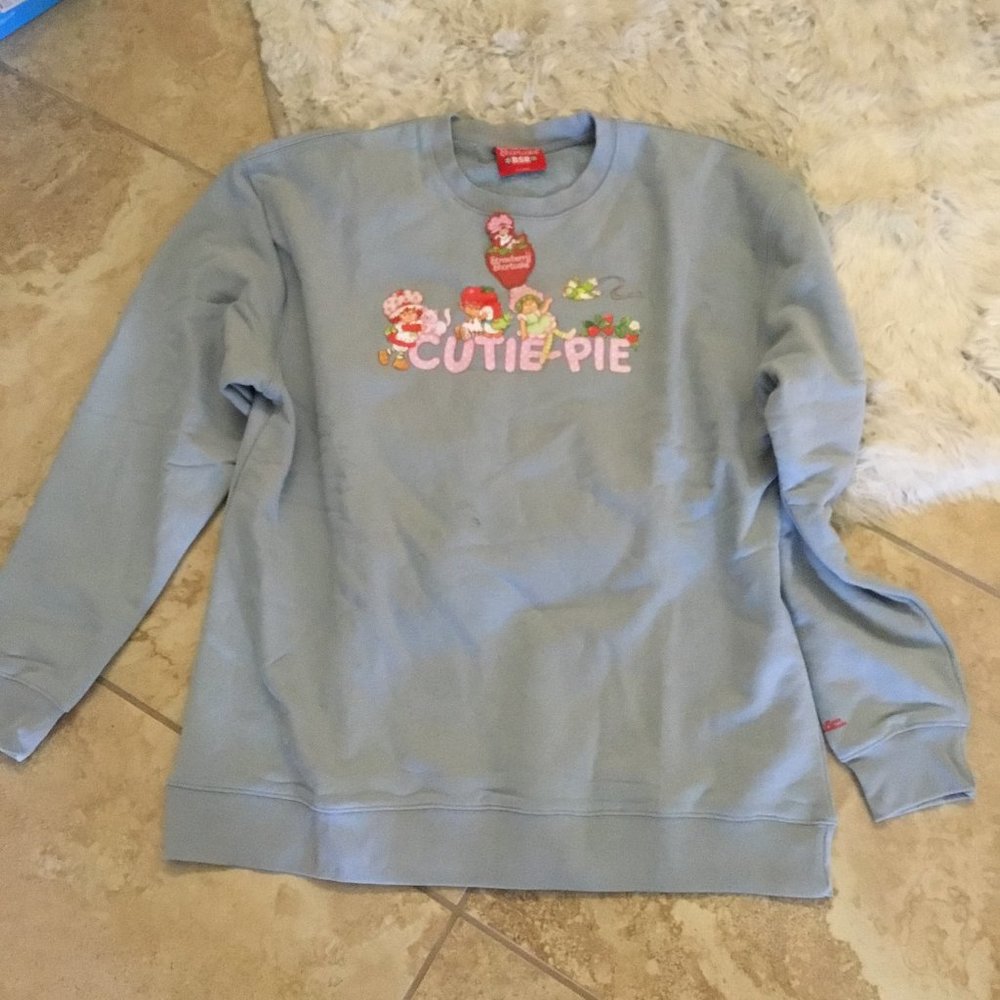 Samii Ryan Strawberry Shortcake sweatshirt 2xl New oversized
